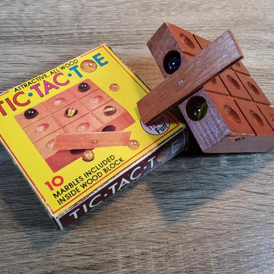 LOT 133X: Vintage Games; Po-ke-no, Tripoley, Deluxe Uno & More