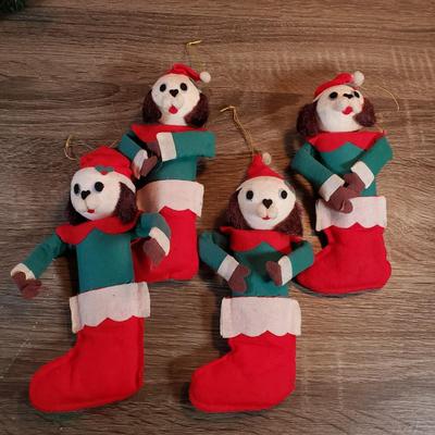 LOT 135X: Vintage Christmas Indoor & Outdoor Decor