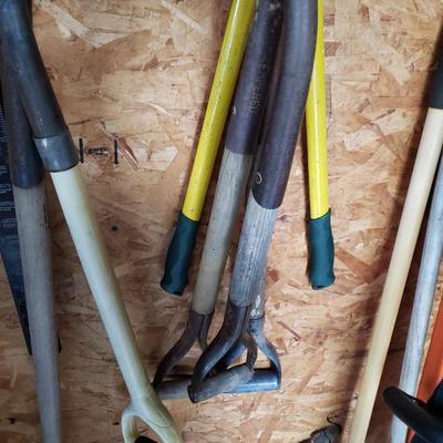 LOT 138S: Assorted Shovels and Garen Tools