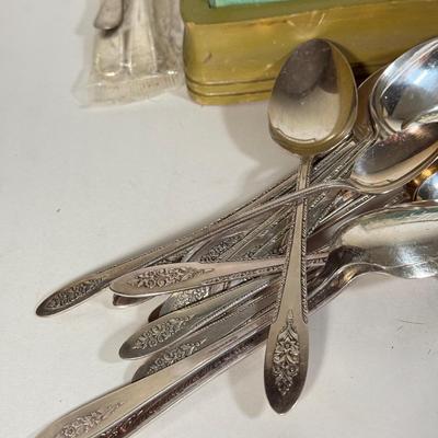 LOT 141D: Tarnish Proof Flatware Box w/ Collection of Silverplated Flatware