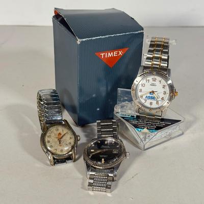 LOT 145D: Vintage Men's Watches: Timex w/ Box, Bulova & Helios