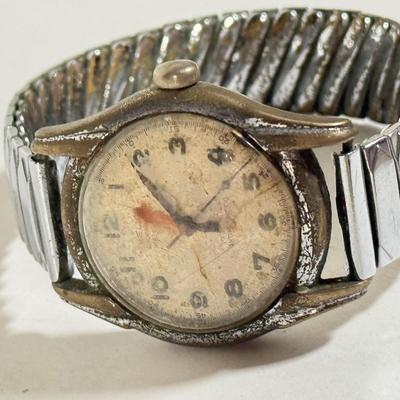 LOT 145D: Vintage Men's Watches: Timex w/ Box, Bulova & Helios