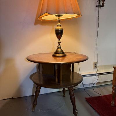 LOT 147B: Vintage Colonial Furniture by Baumritter Lazy Susan Rotating Table w/ Working Brass Lamp