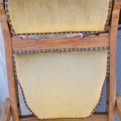 Sale Photo Thumbnail #44: Nailheads with original fabric, complete and in very fine shape, collectors piece of great value.