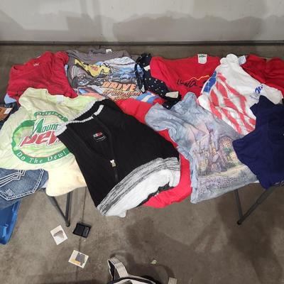 Sale Photo Thumbnail #241: Vintage Tshirt and jeans lot. 
Receive everything pictured