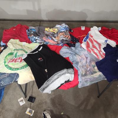 Sale Photo Thumbnail #243: Vintage Tshirt and jeans lot. 
Receive everything pictured