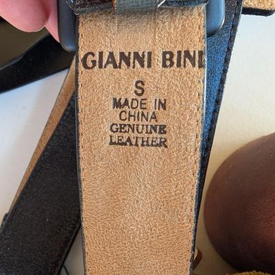 Ladies' belts