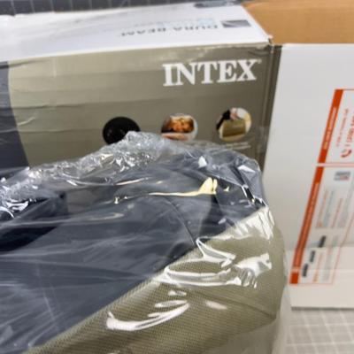Intex Delux 18" Air mattress 