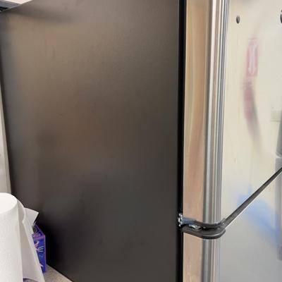 GE Refrigerator Stainless 