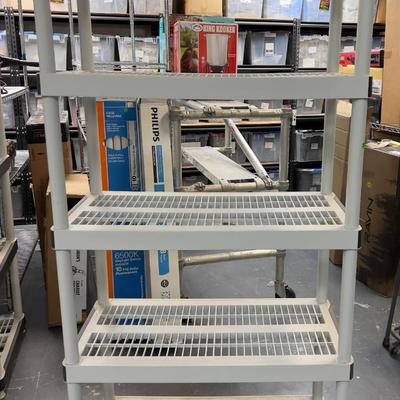 1 Plastic Shelving Unit