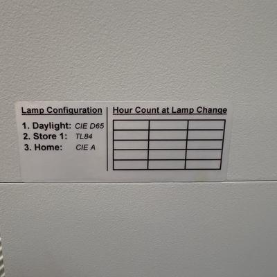 X-rite PANTONE 3 Light Booth Like New