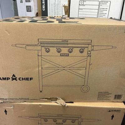 Camp Chef Flat Top 600 Grill with Lid