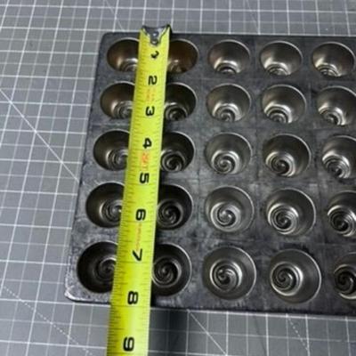 Vintage Chocolate Mold Tray 50-Cavity Swirl Design13.5"x7" Candy Cordials Truffle