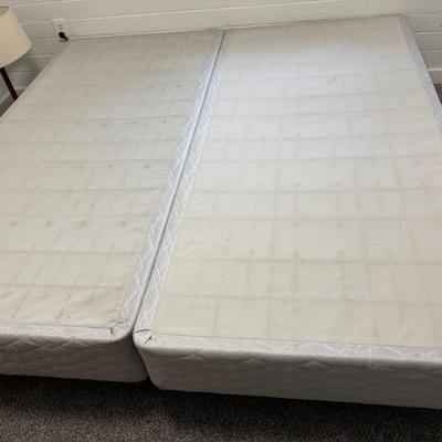 iComfort King Size Bed w/Box Spring & Frame