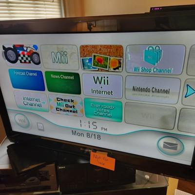 Wii Game Console with 2 Games tested