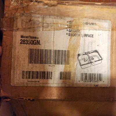 Moenstone 28350GN Dual Sink NOS