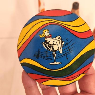 Lot #50 Vintage New Year's Eve Noisemaker Lot