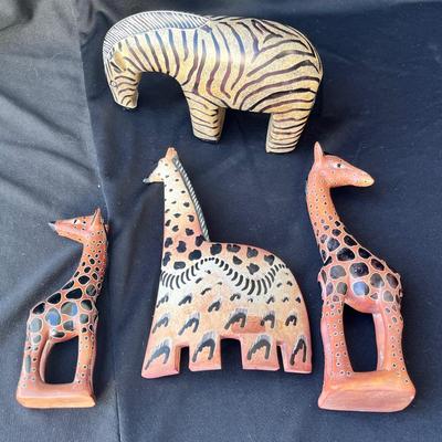 Sale Photo Thumbnail #208: These are too neat!  The center giraffe doesn't stand as well as the rest.