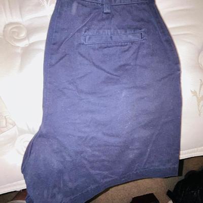 LADIES SHORTS PETITE SIZE 8 SMALL
