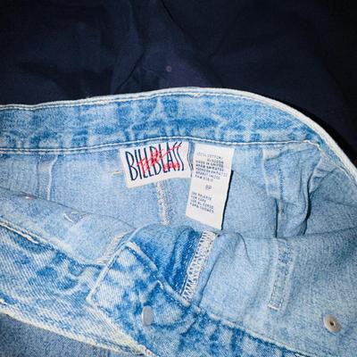 LADIES SHORTS PETITE SIZE 8 SMALL