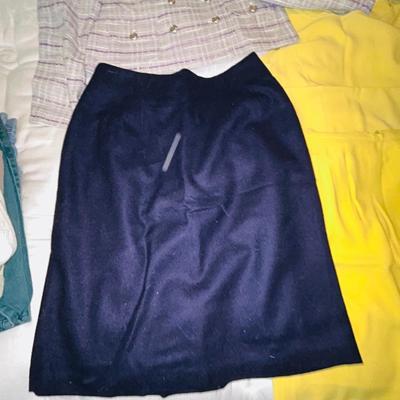 PERRY ELLIS 2 PC SUIT, PETITE SOPHISTICATE SKIRT AND MATCHING BLOUSE, CU SWEATER AND BLACK SKIRT