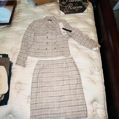 PERRY ELLIS 2 PC SUIT, PETITE SOPHISTICATE SKIRT AND MATCHING BLOUSE, CU SWEATER AND BLACK SKIRT