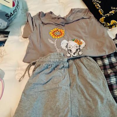 SMALL WOMENS LOUNGE CLOTHING