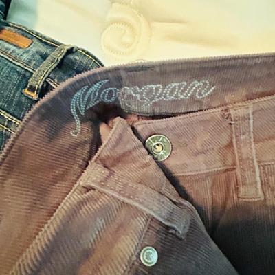 WOMENS DRESS BARN SLACKS AND A PAIR OF CORDUROY PANTS (6-8)