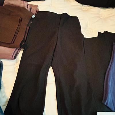 WOMENS DRESS BARN SLACKS AND A PAIR OF CORDUROY PANTS (6-8)