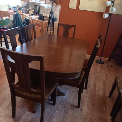 NICE QUALITY DOUBLE PEDESTAL DINING TABLE WITH 8 CHAIRS AND 1 LEAF