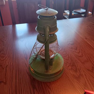 DIETZ NO 100 KEROSENE LANTERN