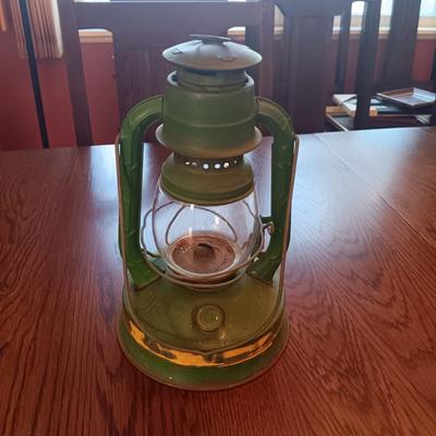 DIETZ NO 100 KEROSENE LANTERN