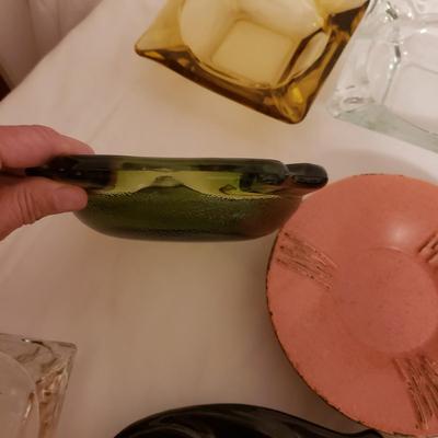 Vintage Ash Trays and Matches (B2-KD)