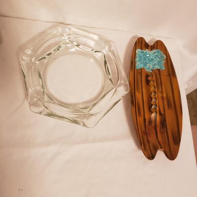 Vintage Ash Trays and Matches (B2-KD)