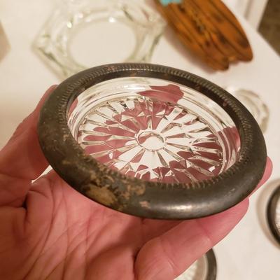 Vintage Ash Trays and Matches (B2-KD)