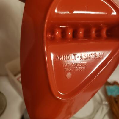 Vintage Ash Trays and Matches (B2-KD)