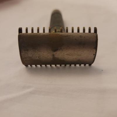 Vintage Shaving Razors (FE-EL)