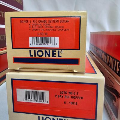 Great Northern, Western Pacific & More O Gauge Cars (G-JS)