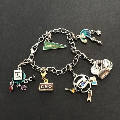 Very cute charm bracelet