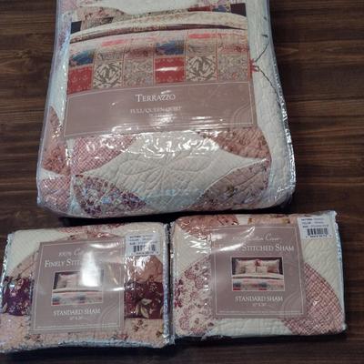 Terrazzo Full/Queen Quilt (Approx 88" x 92") and Two Standard Shams