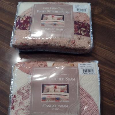 Terrazzo Full/Queen Quilt (Approx 88" x 92") and Two Standard Shams