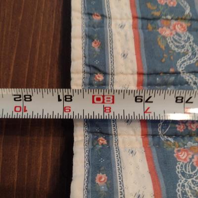 Arch Quilt with Two Shams- Approx 82" x 81"