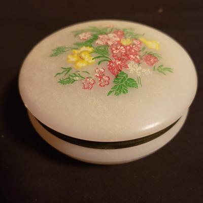Avon Perfume Bottles & More (LR-KD)