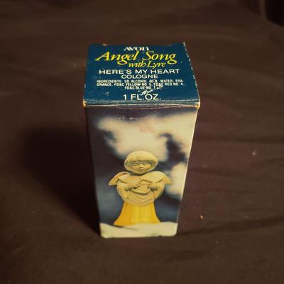 Avon Perfume Bottles & More (LR-KD)