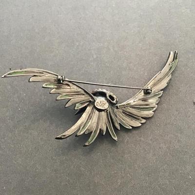 Beautiful vintage, Joan Rivers, hummingbird brooch