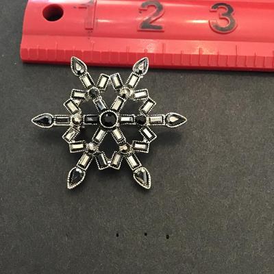 Beautiful, silver tone brooch with AB, rhinestones