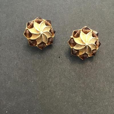 Vintage gold tone clip on earrings with rhinestones,