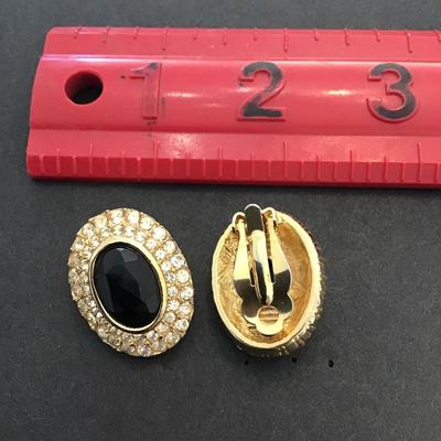Very nice Gold tone clip on earrings with rhinestones