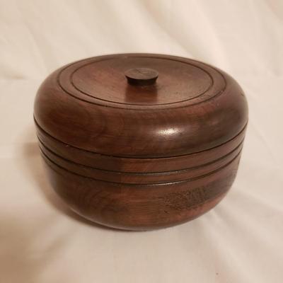 Turned Bowls w/Lids and More Wooden Decor (LR-KD)