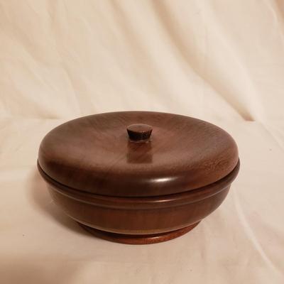 Turned Bowls w/Lids and More Wooden Decor (LR-KD)
